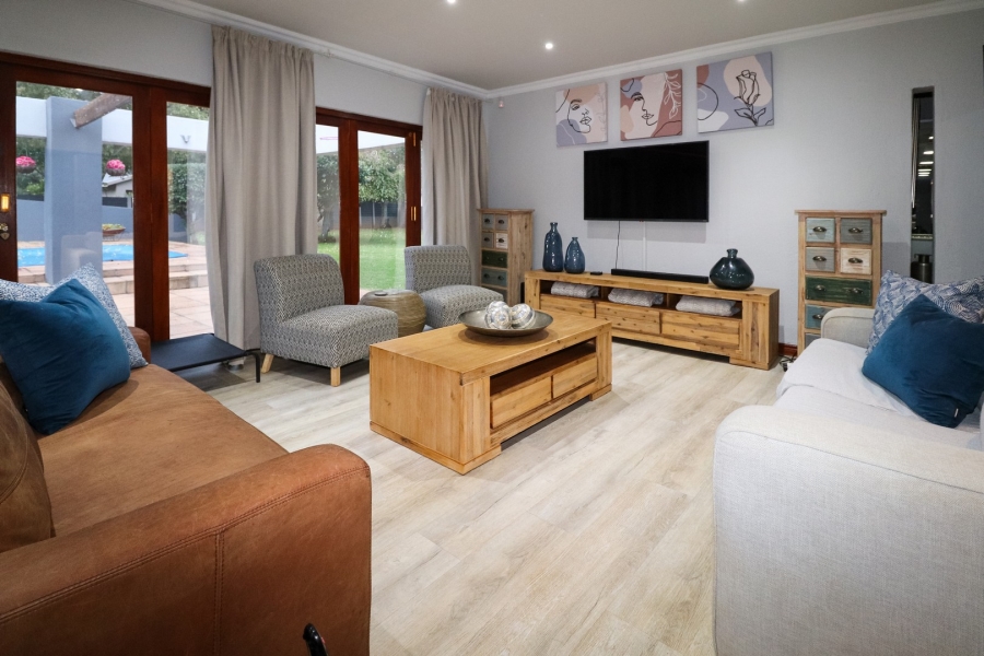 3 Bedroom Property for Sale in Flamwood North West